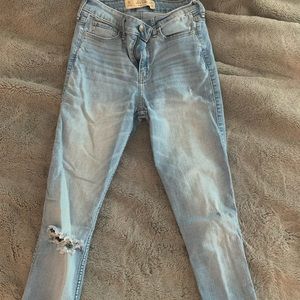 Hollister Ripped Skinny Jeans
